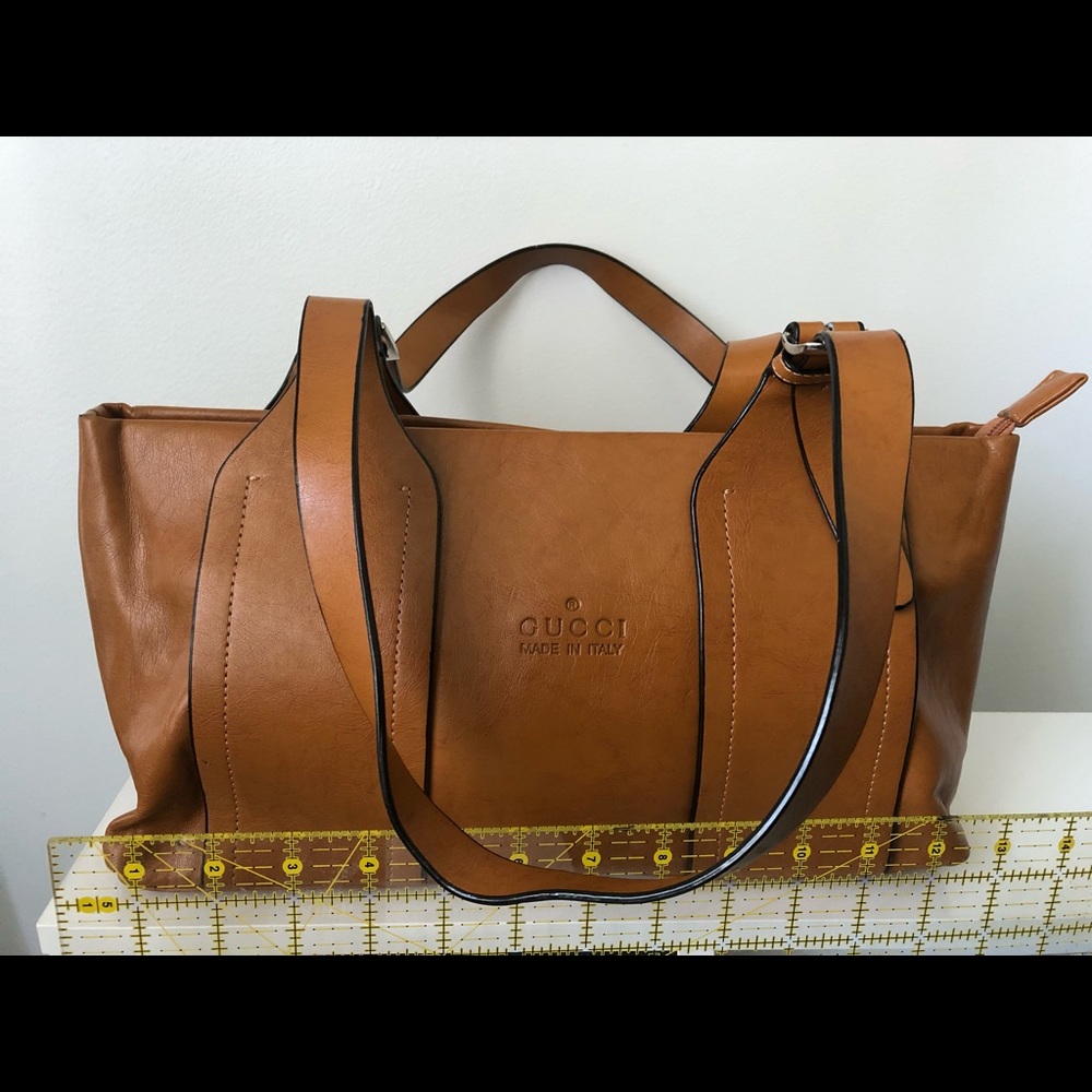 👜  Leather hand purse (Tan). NWOT